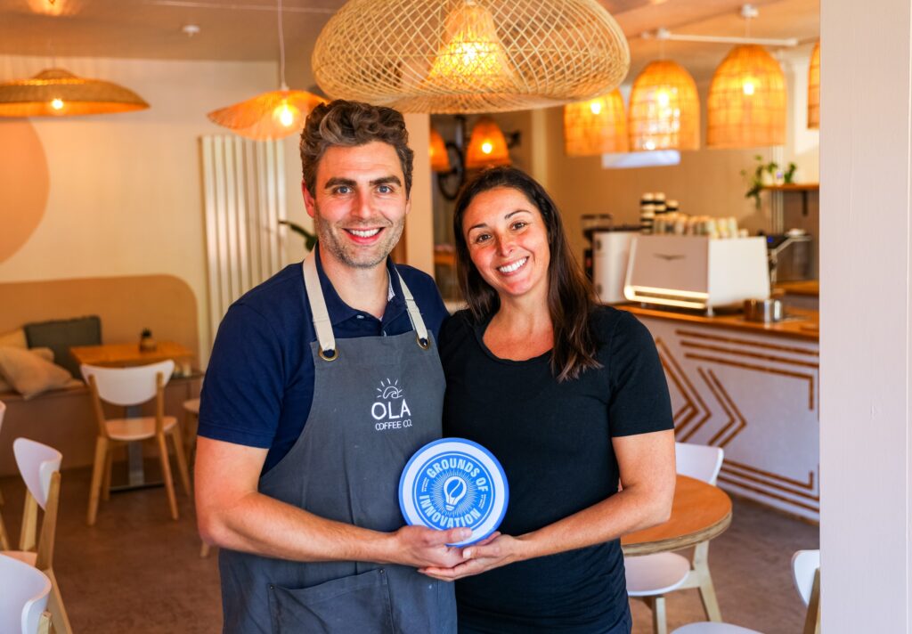 Ola cafe win award for reusable coffee cup program by Ecoffee CUp